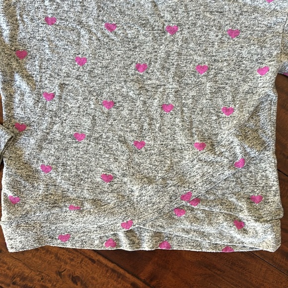 GAP | girls long sleeved shirt sweater gray marled with pink heart print - Picture 7 of 10